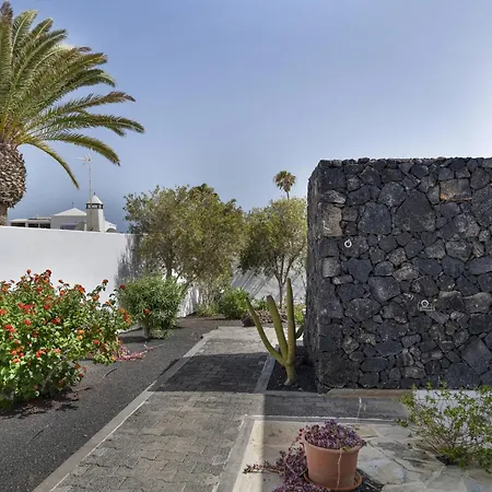 En Puerto Del Carmen, 3 Apartment *